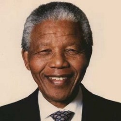 Политический лидер в ЮАР Нельсон Ролилахла Мандела